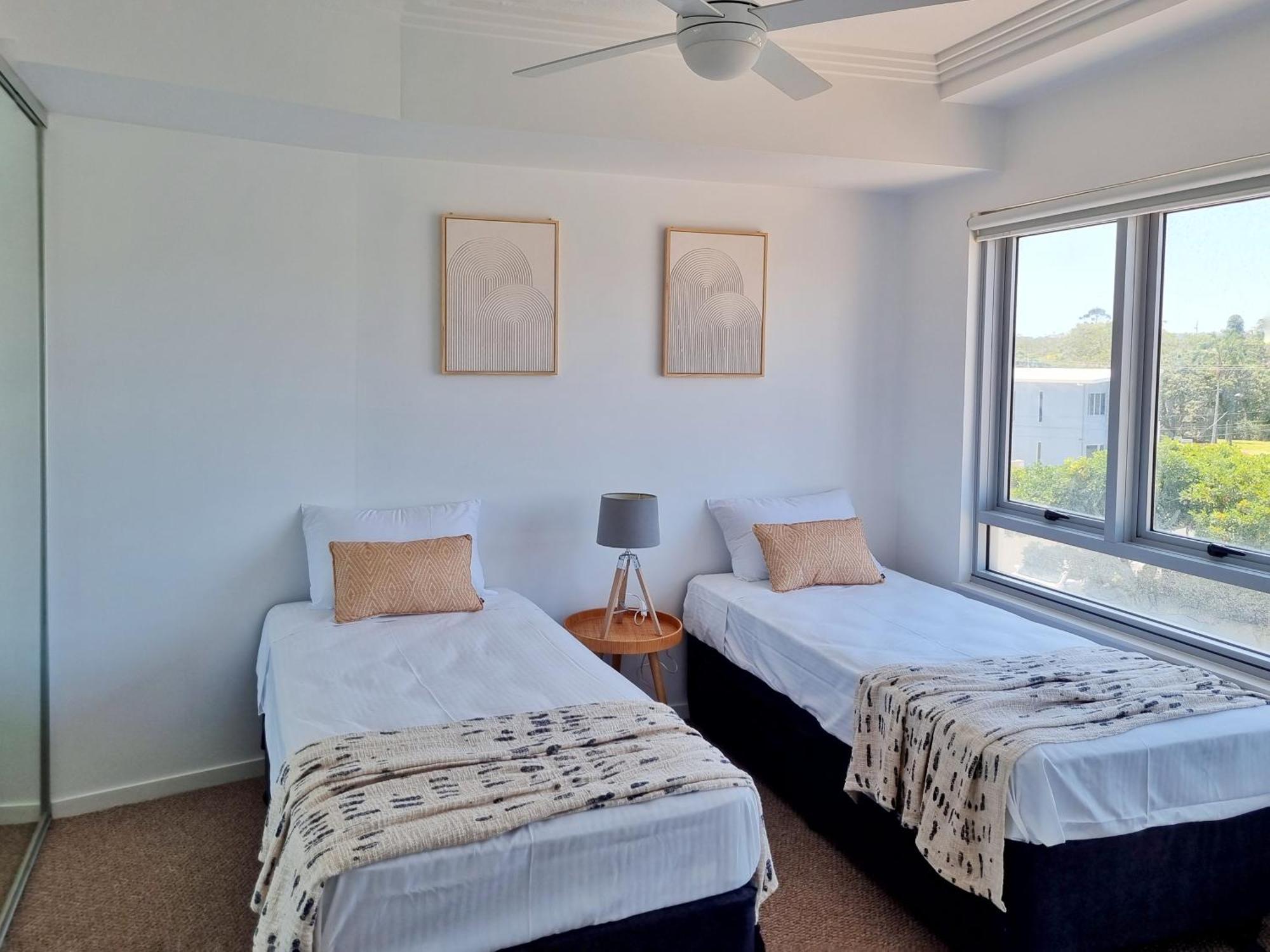 Pumicestone Blue Hotel Caloundra Eksteriør billede